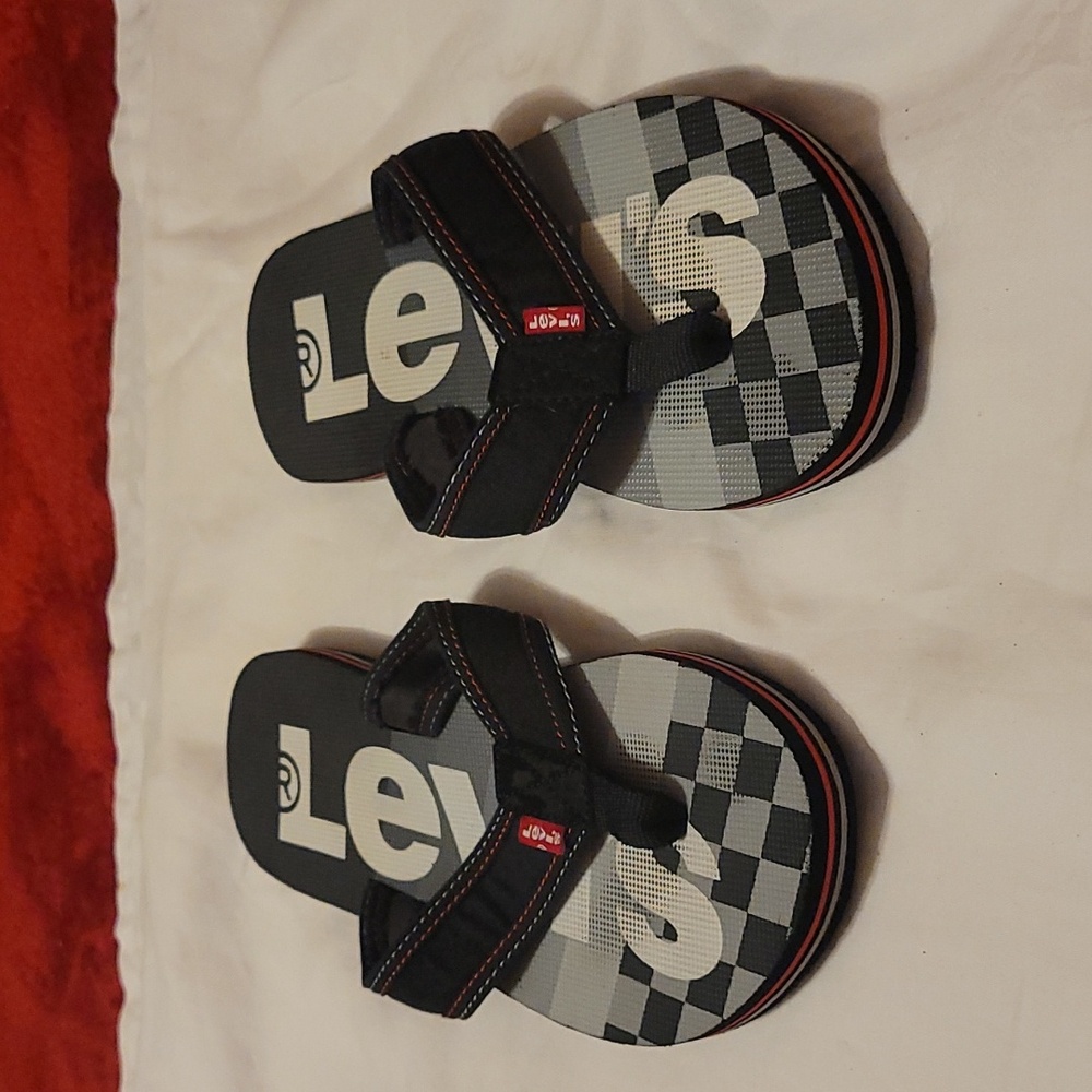 Levi  flip flop thong sandal with logo.
